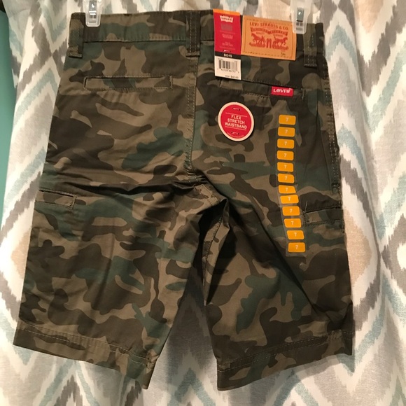 Levi’s Brand New Boys Camo Shorts Zipper Button Closure Pockets Belt Loops 7 Reg - Picture 3 of 4